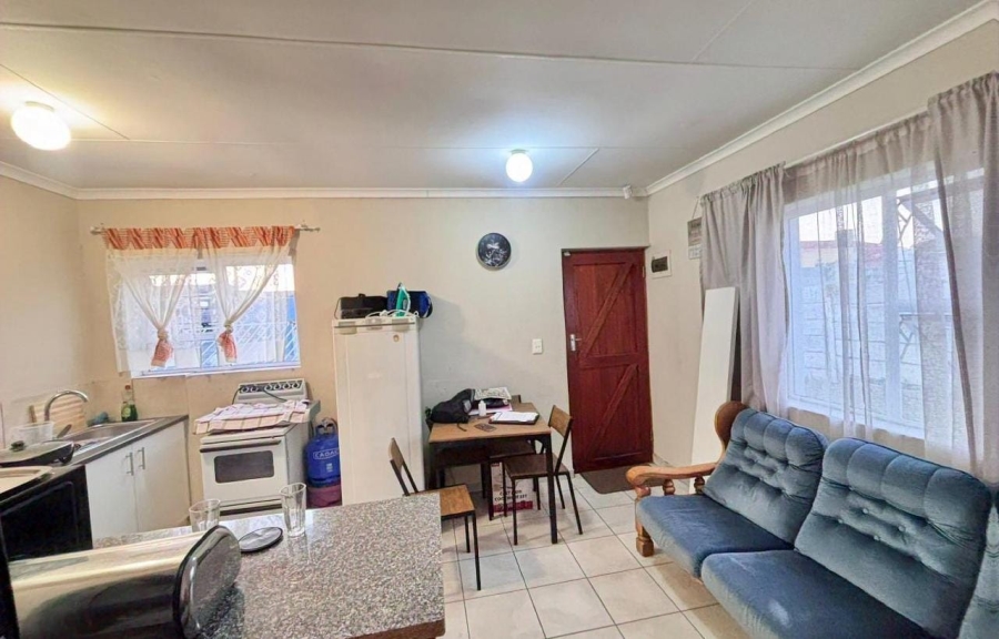 2 Bedroom Property for Sale in Hillcrest Heights Western Cape